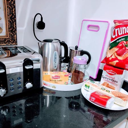 La Marina Luxury Apartment Fully Furnished Free Wifi, High Standard Residence, Amazing Prime Location Close To Restaurants, Transport, Beach And Bouregreg River Сейл Экстерьер фото